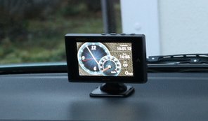 人気の車載GPSレーダー探知機を設置、配線して取り付けてみた